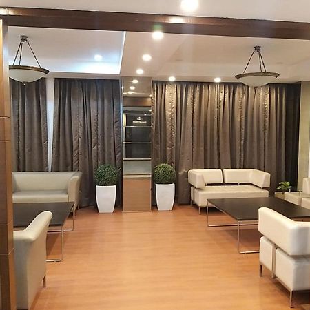Hide Away Suites Noida Zewnętrze zdjęcie